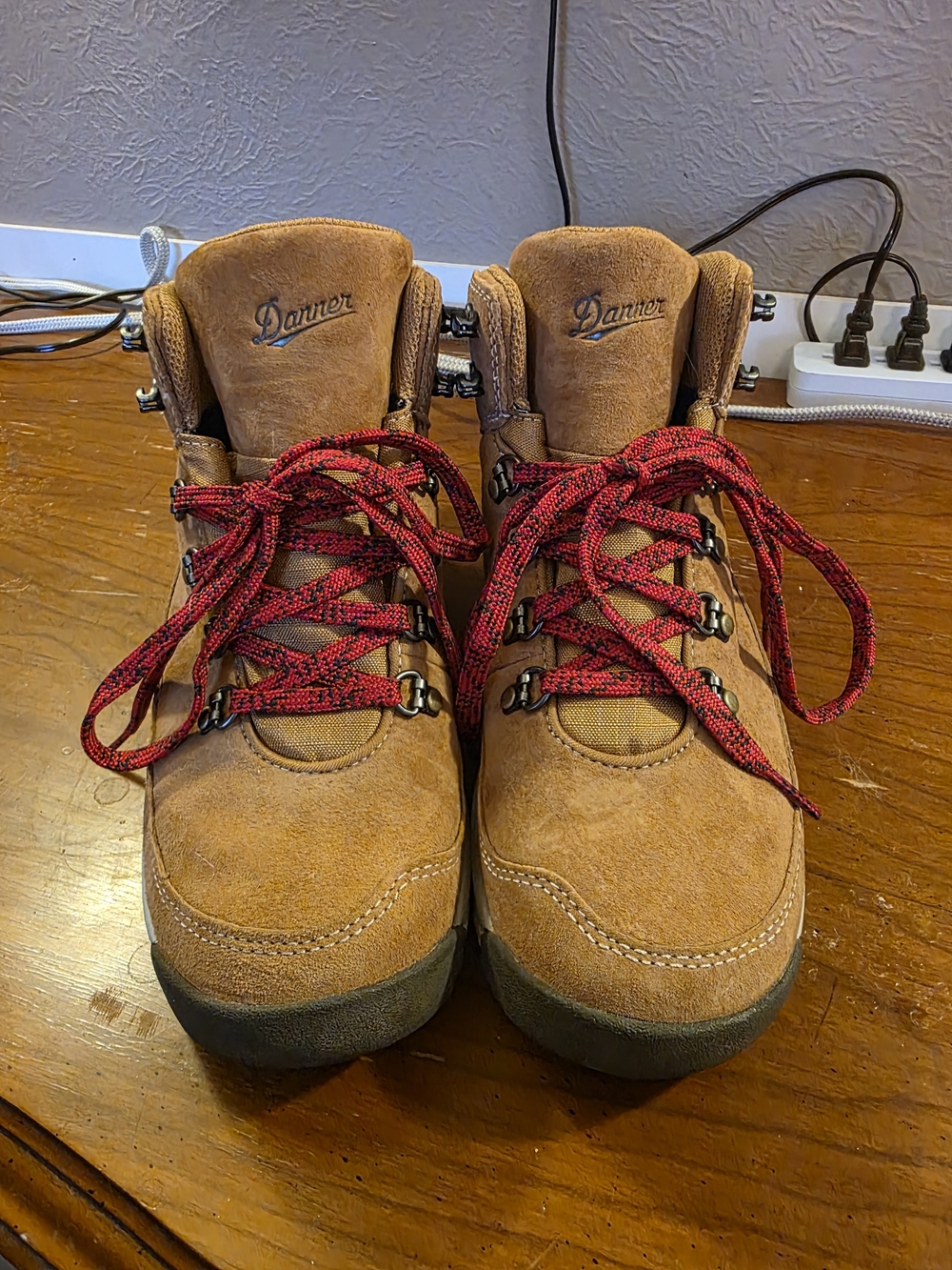 Danner Womens Brown Suede Hiking Boots with Red Laces 7 1/2